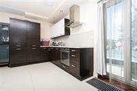 Hamilton Suites Royal
